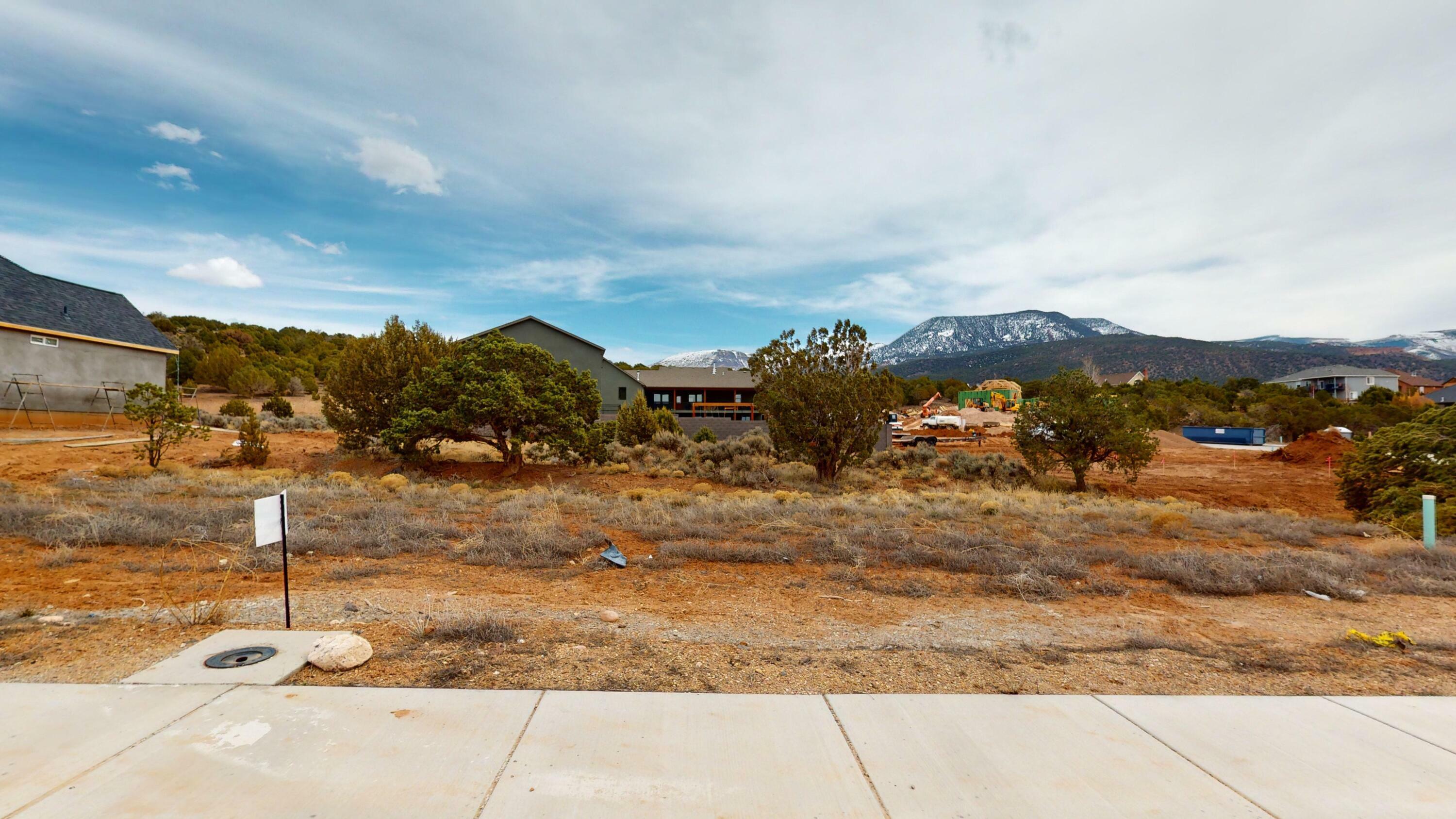 Property Photo:  1947 S Oak Springs Cir  UT 84720 