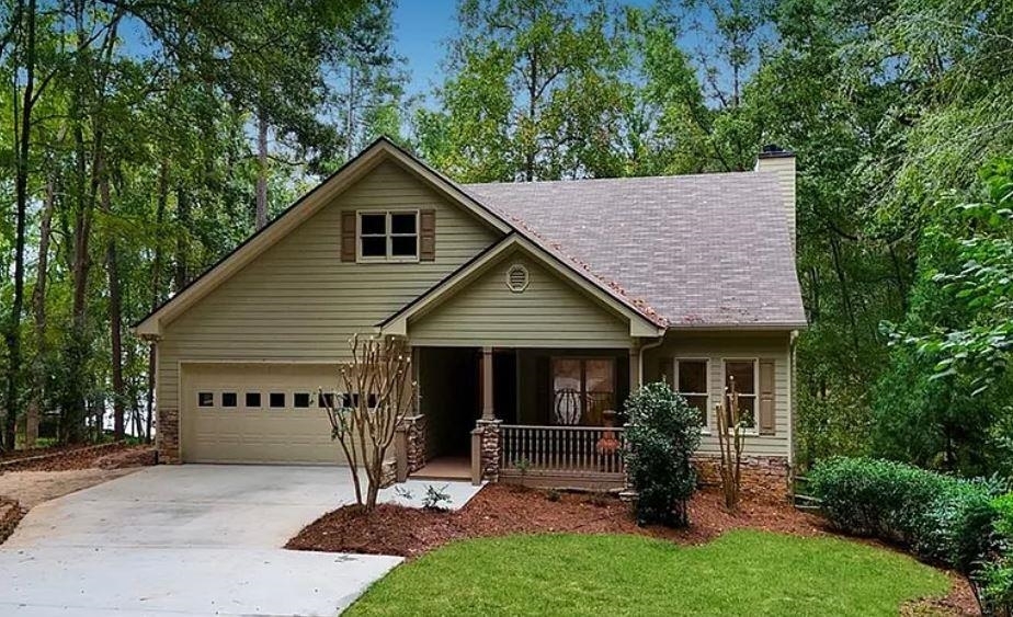 Property Photo: 1031 White Oak Way GA 30625