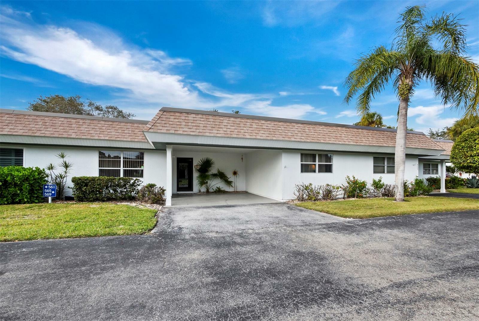 Property Photo:  565 Sutton Place V-9  FL 34228 