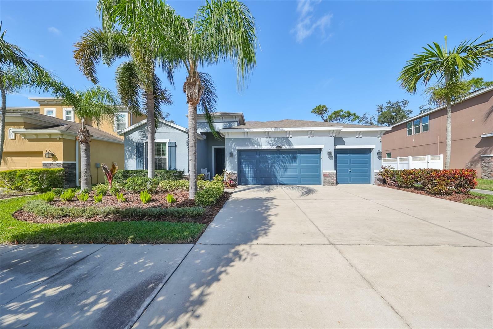 Property Photo:  10401 Riverdale Rise Drive  FL 33578 