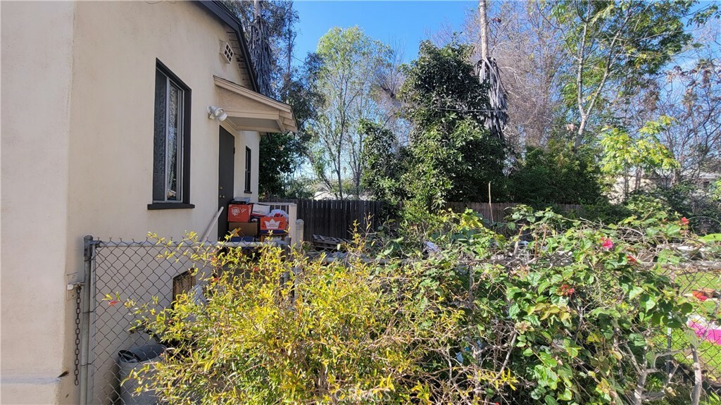 Property Photo:  5337 Allan Street  CA 90032 