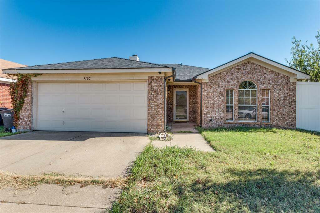 Property Photo:  7105 Avington Way  TX 76133 