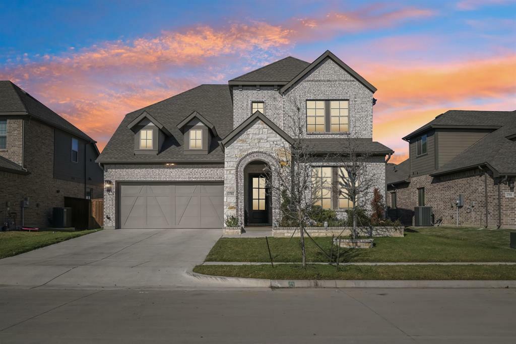 Photo de la propriété:  2702 Bluff Creek Drive  TX 76063 