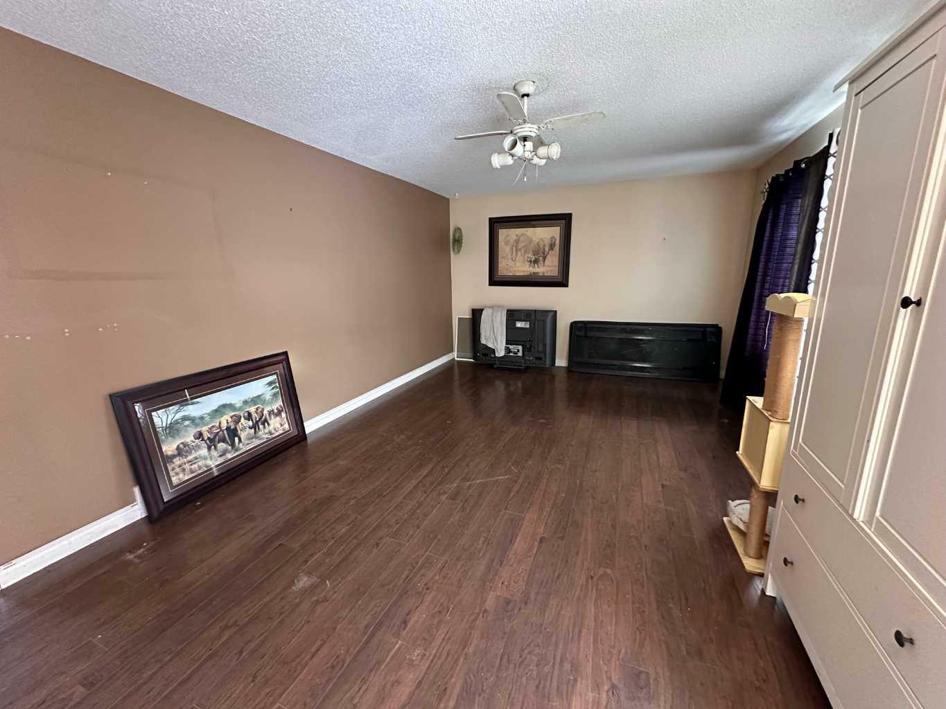 Property Photo:  3 Rae Crescent  AB T9H 1H2 