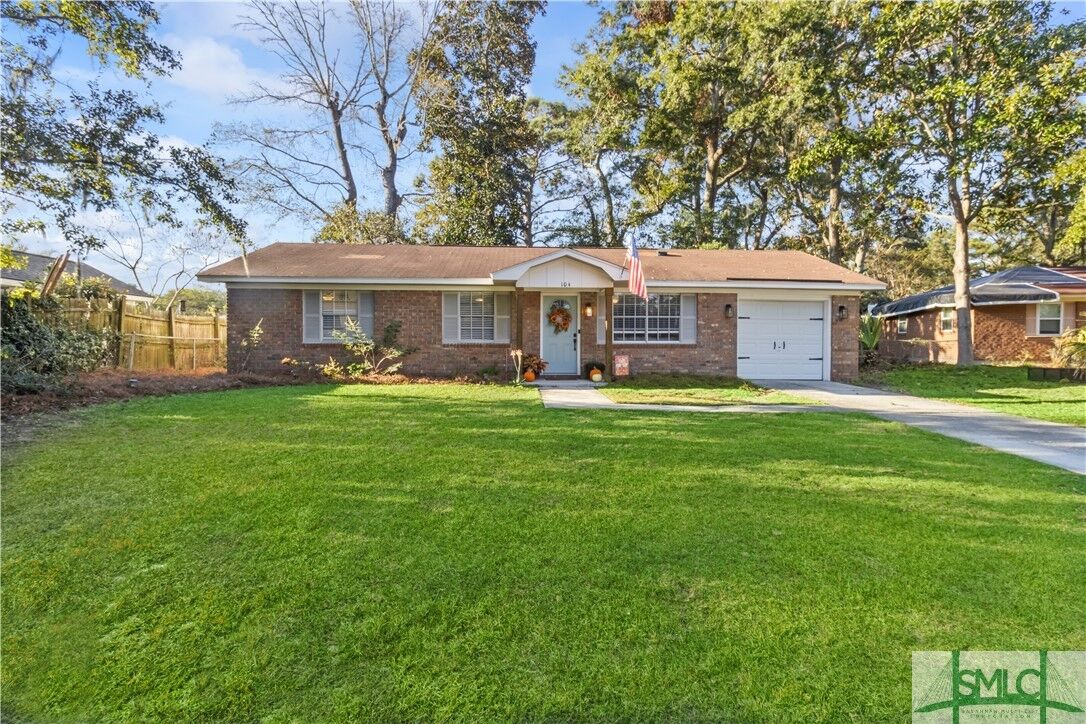 Property Photo:  104 Okatee Court  GA 31410 