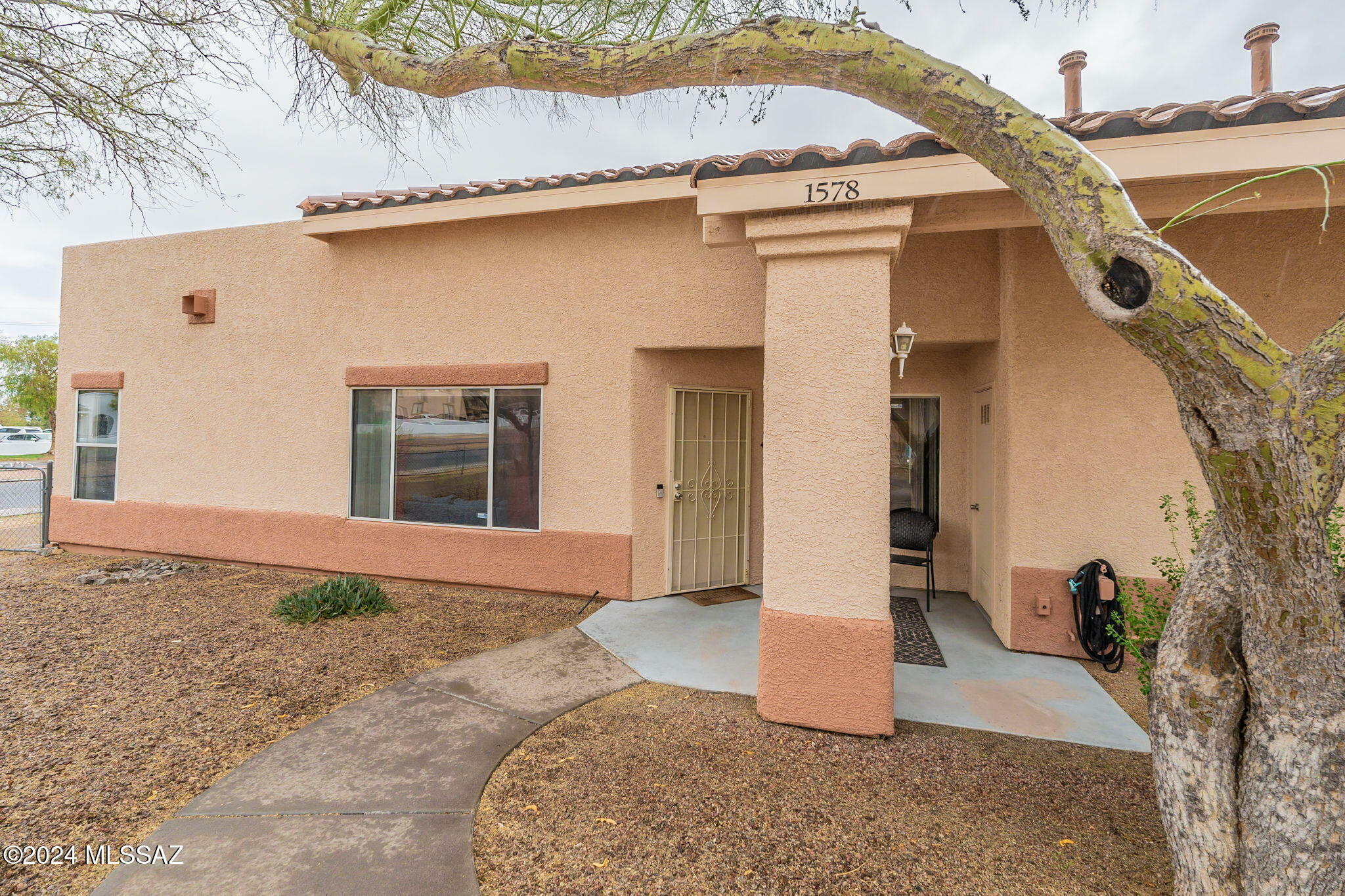 Property Photo:  1584 N Pso La Tinaja  AZ 85614 