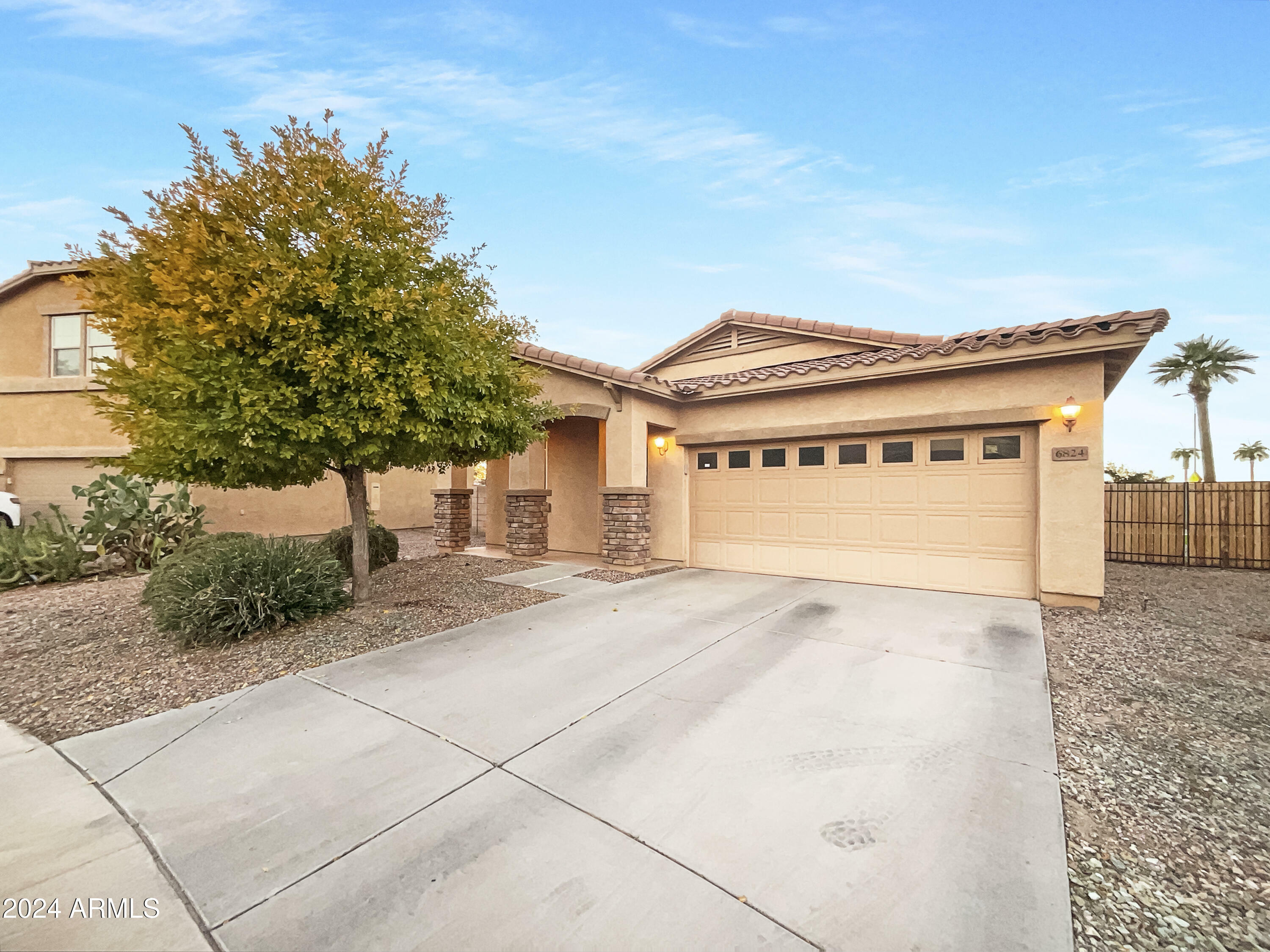 Property Photo:  6824 S 74th Lane  AZ 85339 