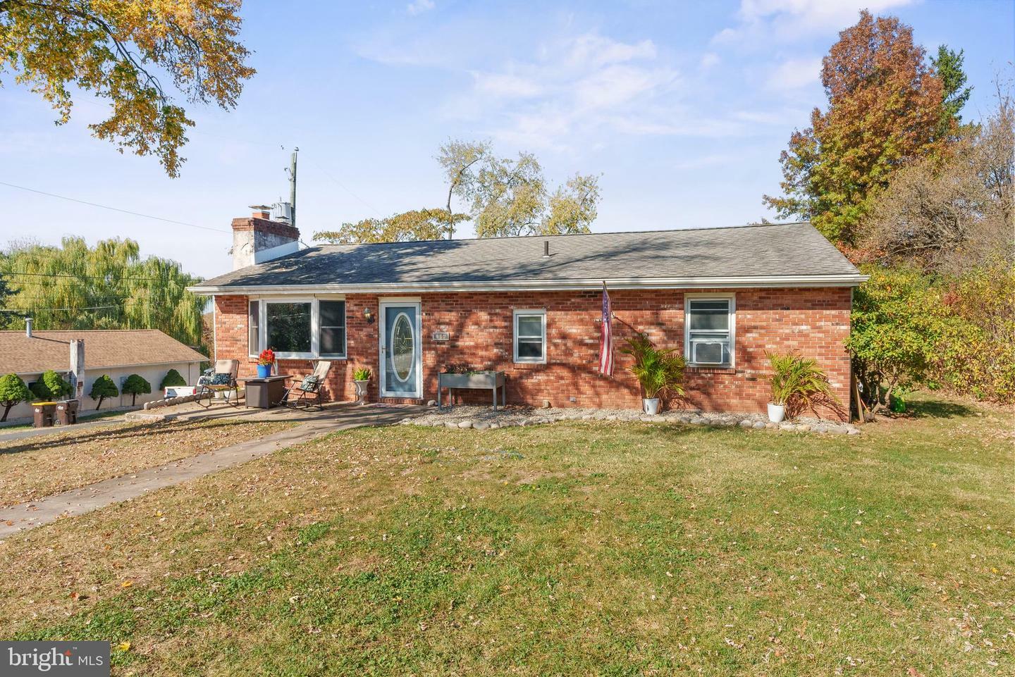 Property Photo:  304 2nd Avenue  PA 19453 