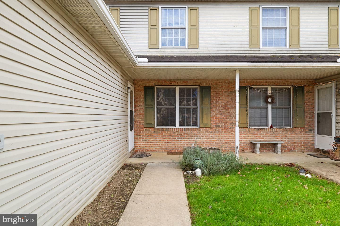 Property Photo:  406 Groffdale Road  PA 17566 