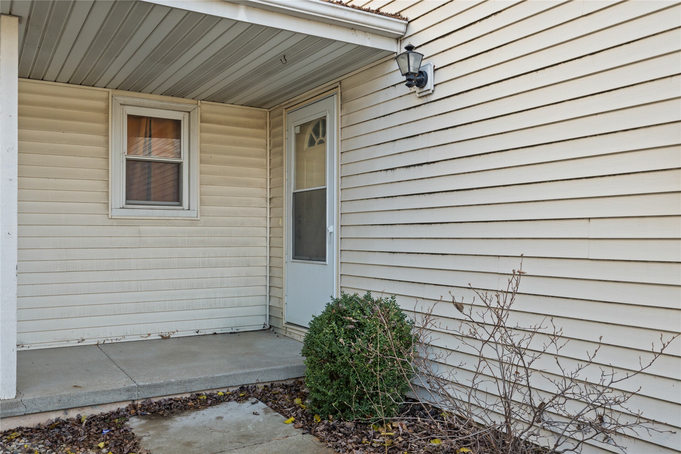 Property Photo:  8532 Oakwood Drive  IA 50322 