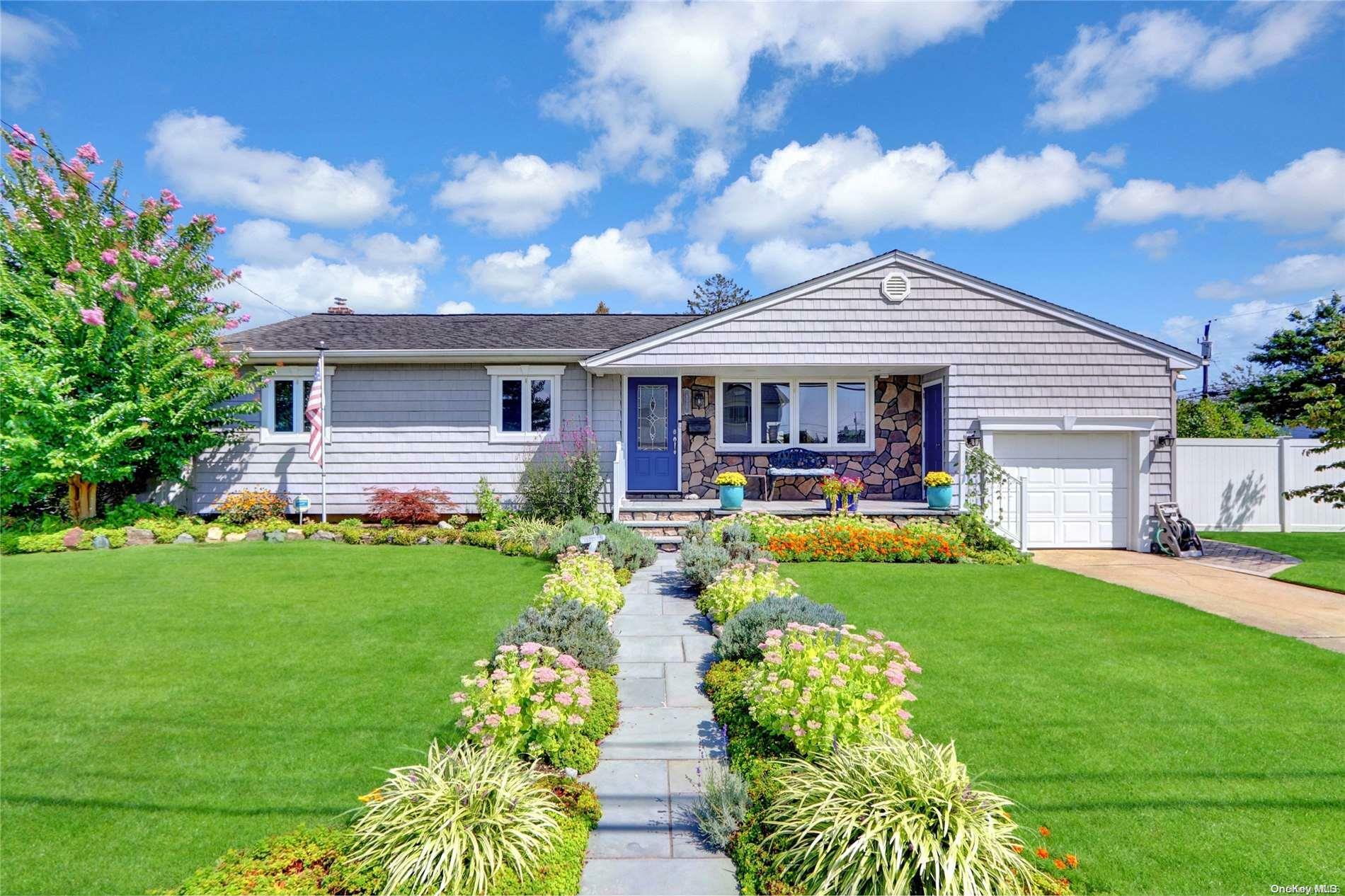 Property Photo: 520 N Bay Avenue NY 11758