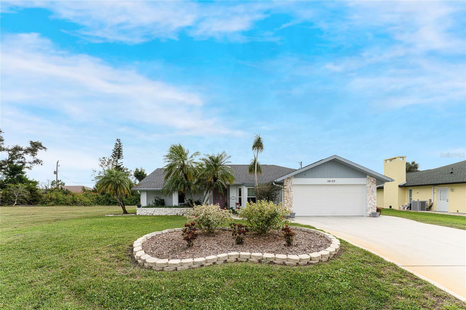 Property Photo:  10127 Peach Avenue  FL 34224 