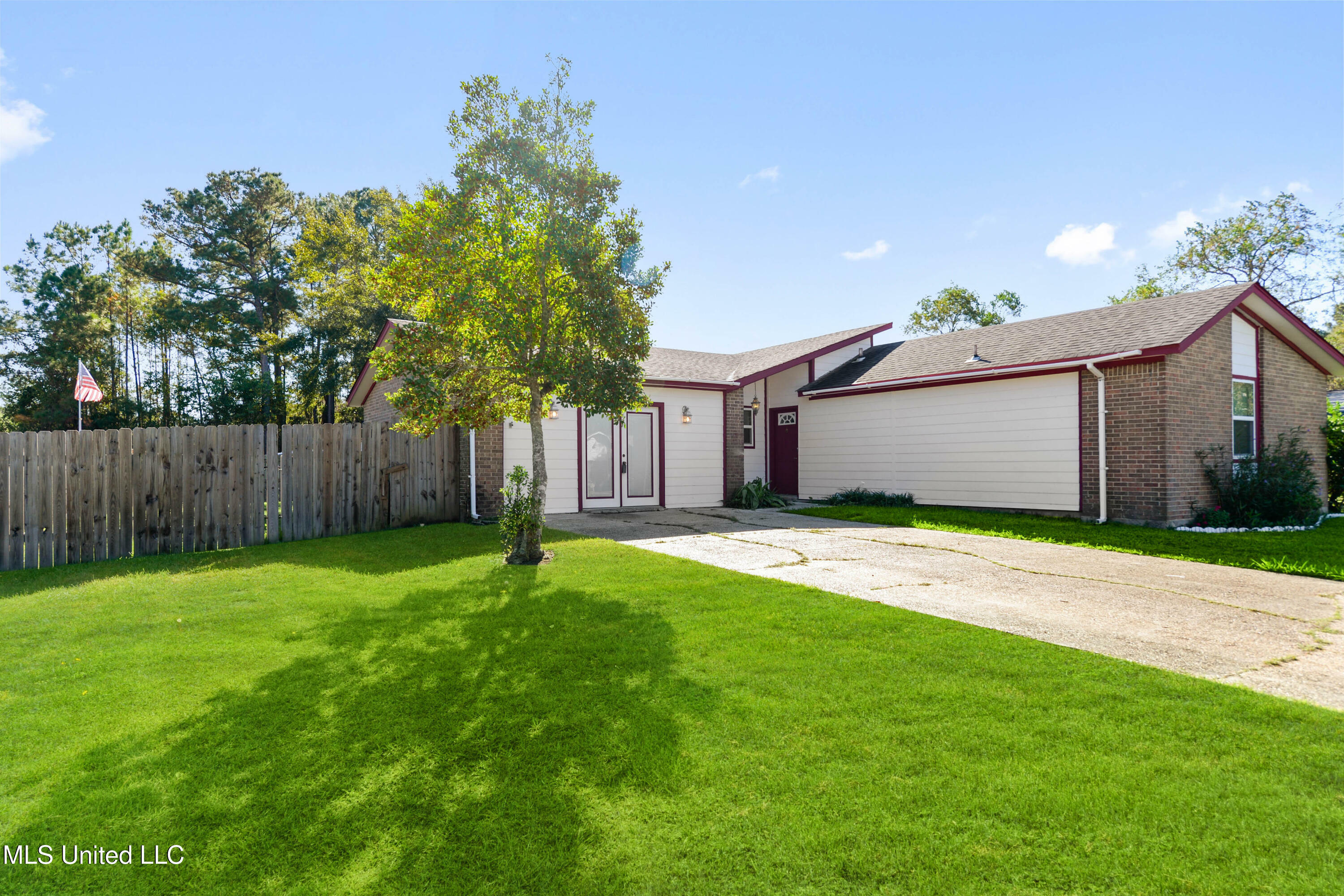 Property Photo:  4824 Coventry Drive  MS 39553 