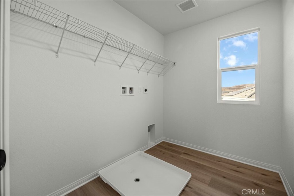 Property Photo:  933 Dryden Drive  CA 92530 