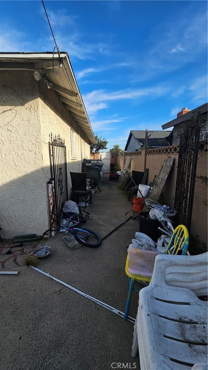 Property Photo:  9252 Oasis Avenue  CA 92683 