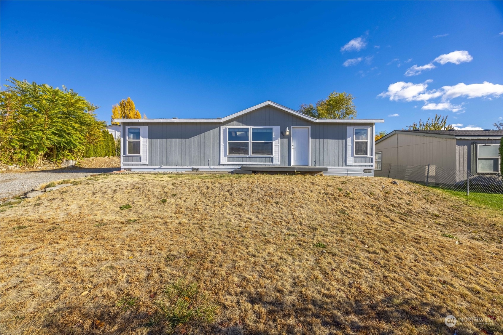 Property Photo:  891 N Garden Plaza  WA 98802 