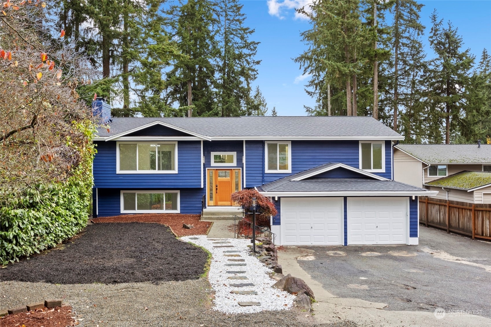 Property Photo:  15503 Cascadian Way  WA 98012 