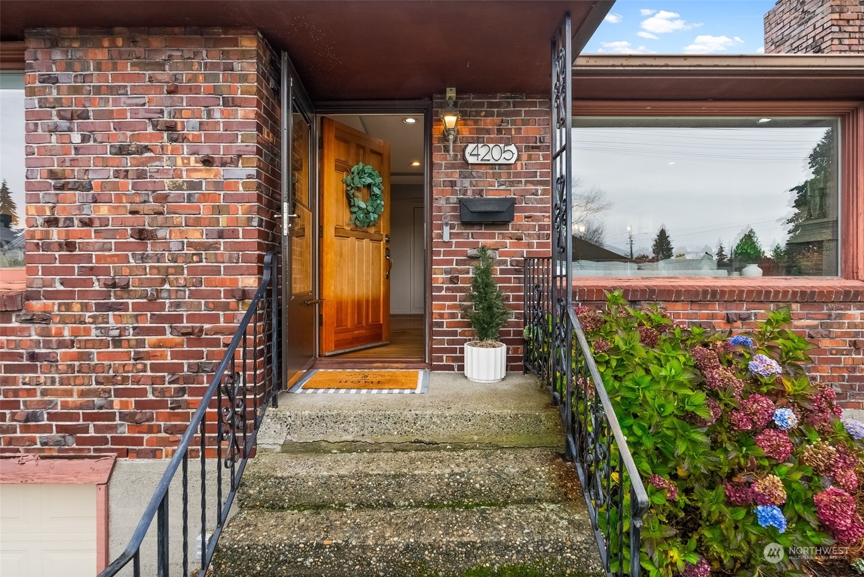 Property Photo:  4205 N 12th Street  WA 98406 