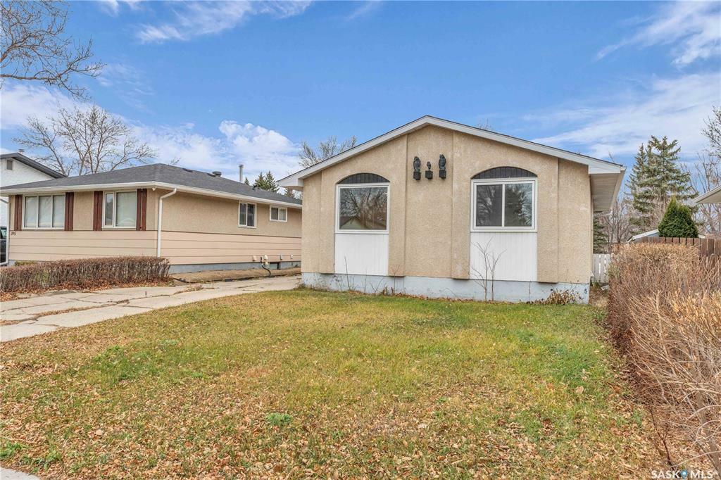 Property Photo:  391 Cavendish Street  SK S4N 4K6 