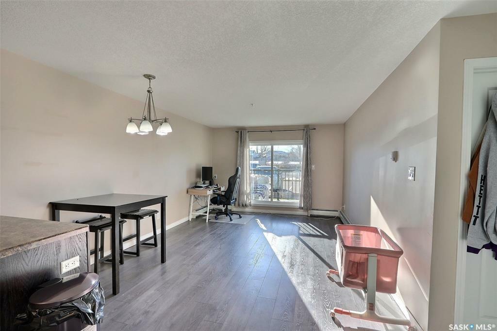 Property Photo:  1501 15th Street E 102  SK S6V 7C3 