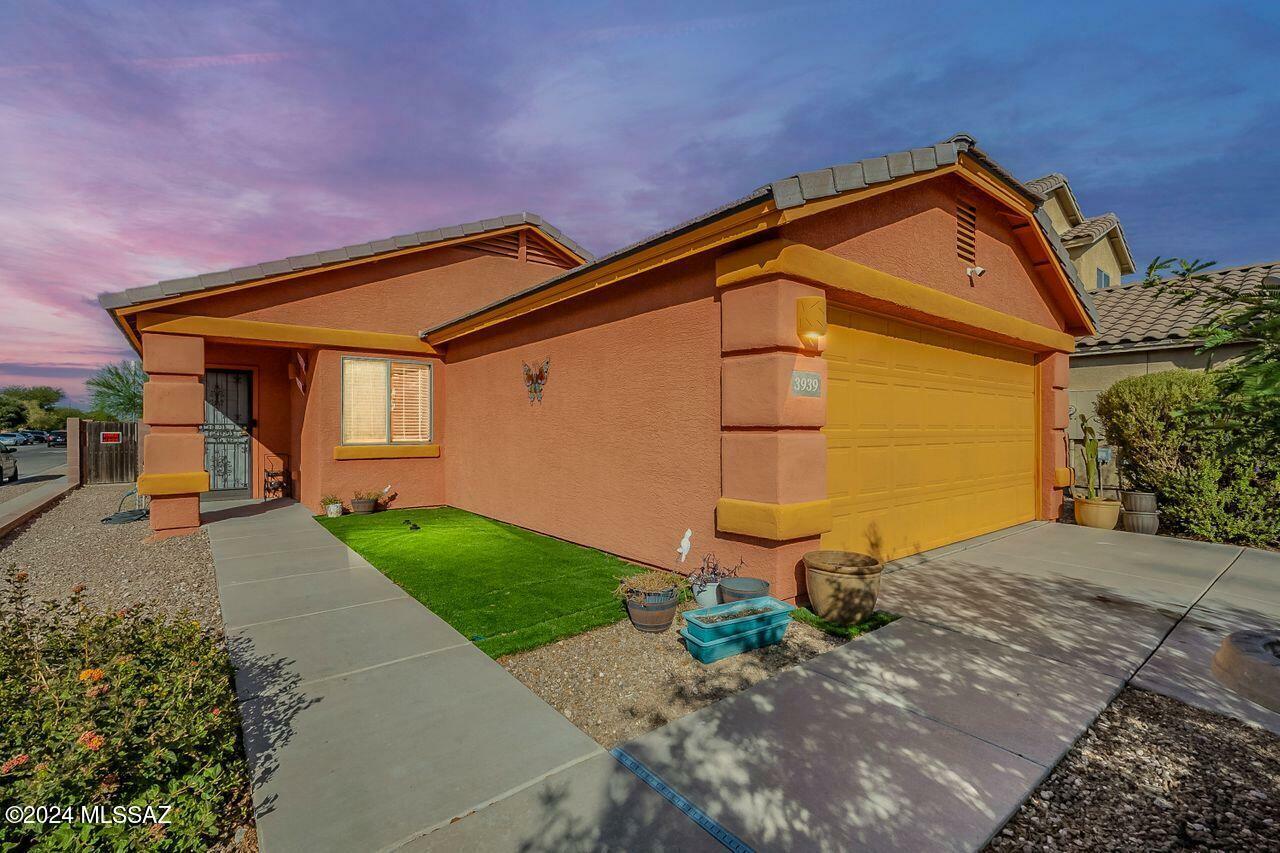 Property Photo:  3939 E Agate Knoll Drive  AZ 85756 