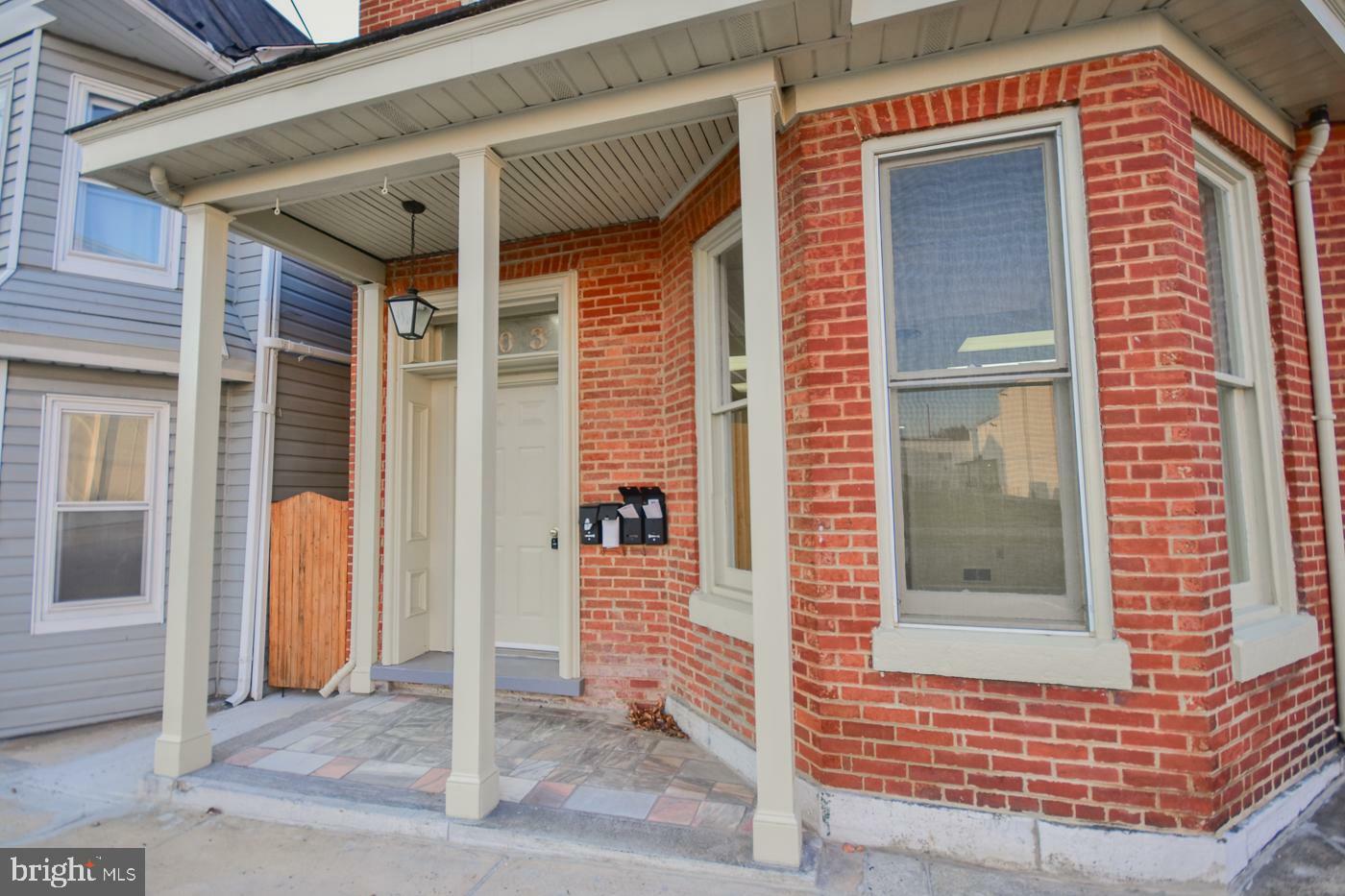 Property Photo:  203 W John St, Apt 4  WV 25401 