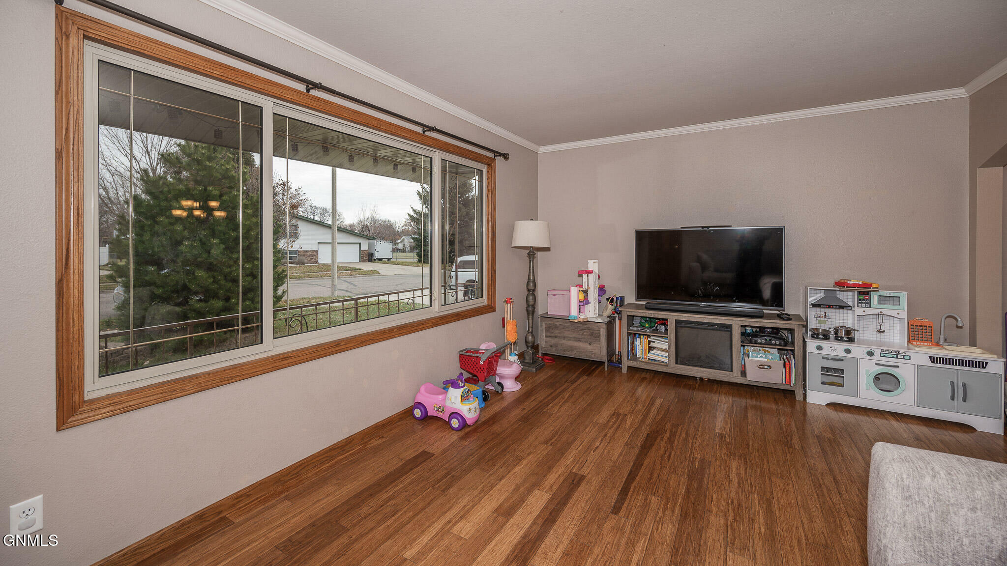 Property Photo:  1570 E Omaha Drive  ND 58504 