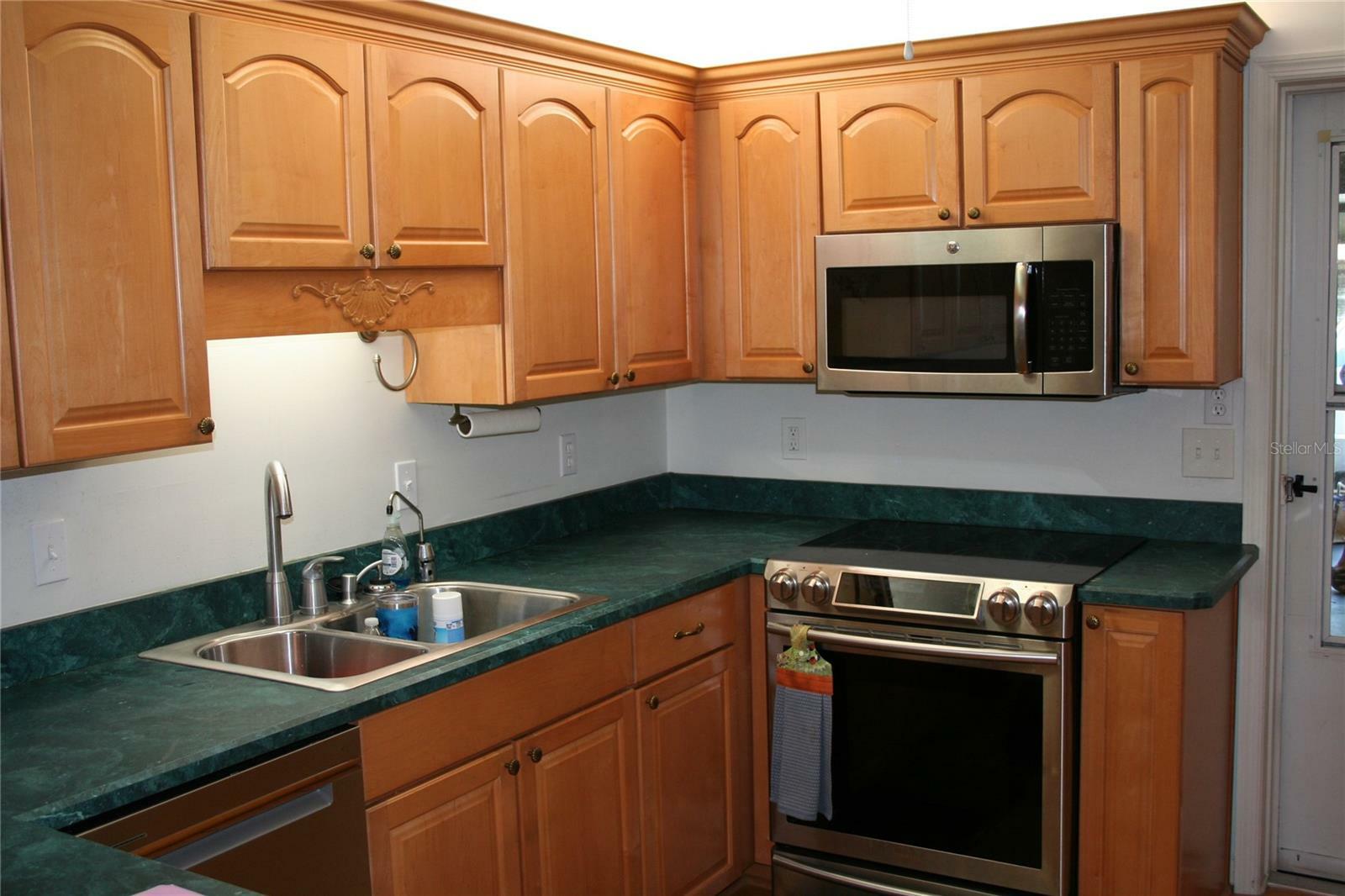 Property Photo:  3706 NE 16th Place  FL 34470 