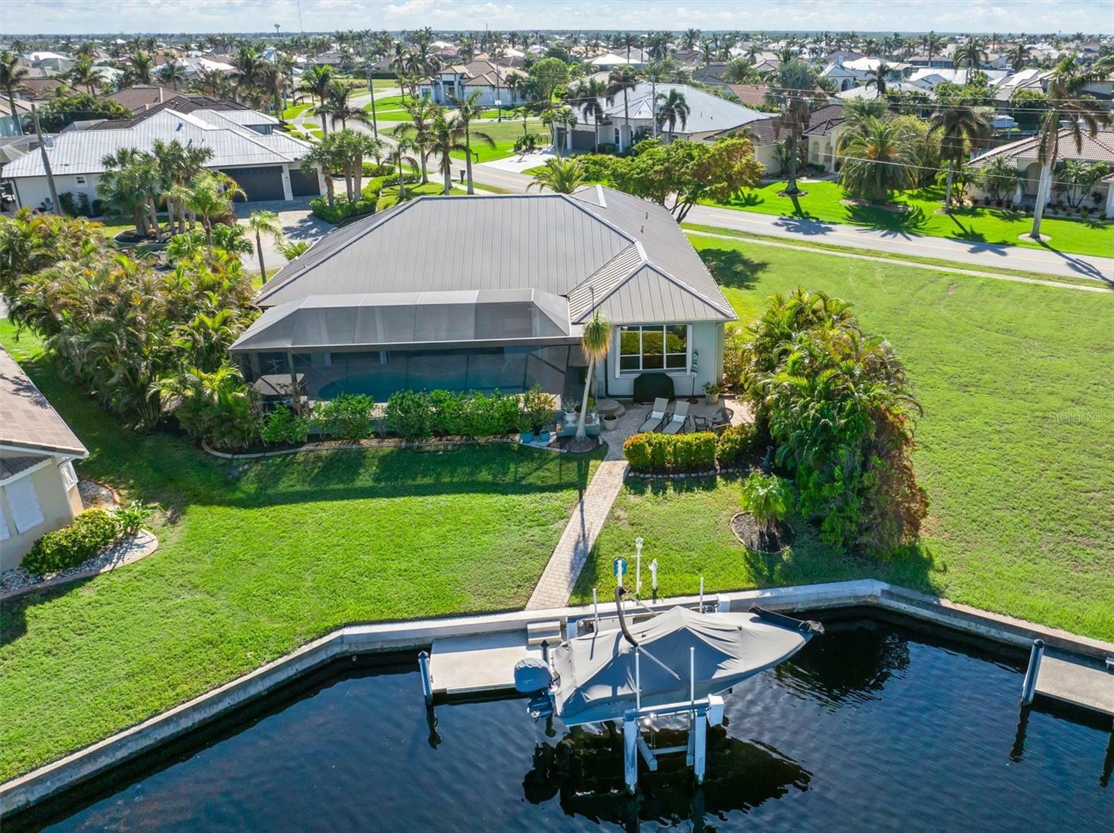 Property Photo:  1286 Royal Tern Drive  FL 33950 