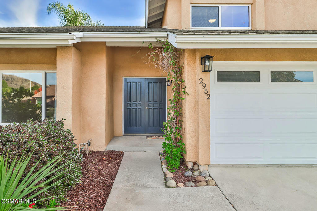 Property Photo:  2952 Sunflower Street  CA 91360 