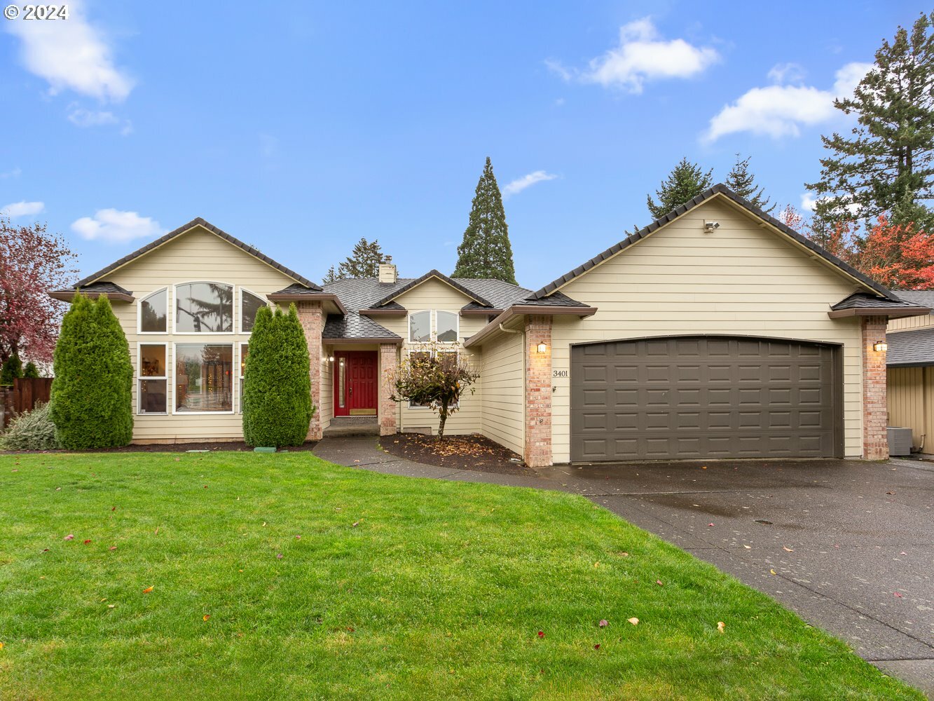 Property Photo:  3401 SE 168th Ave  WA 98683 