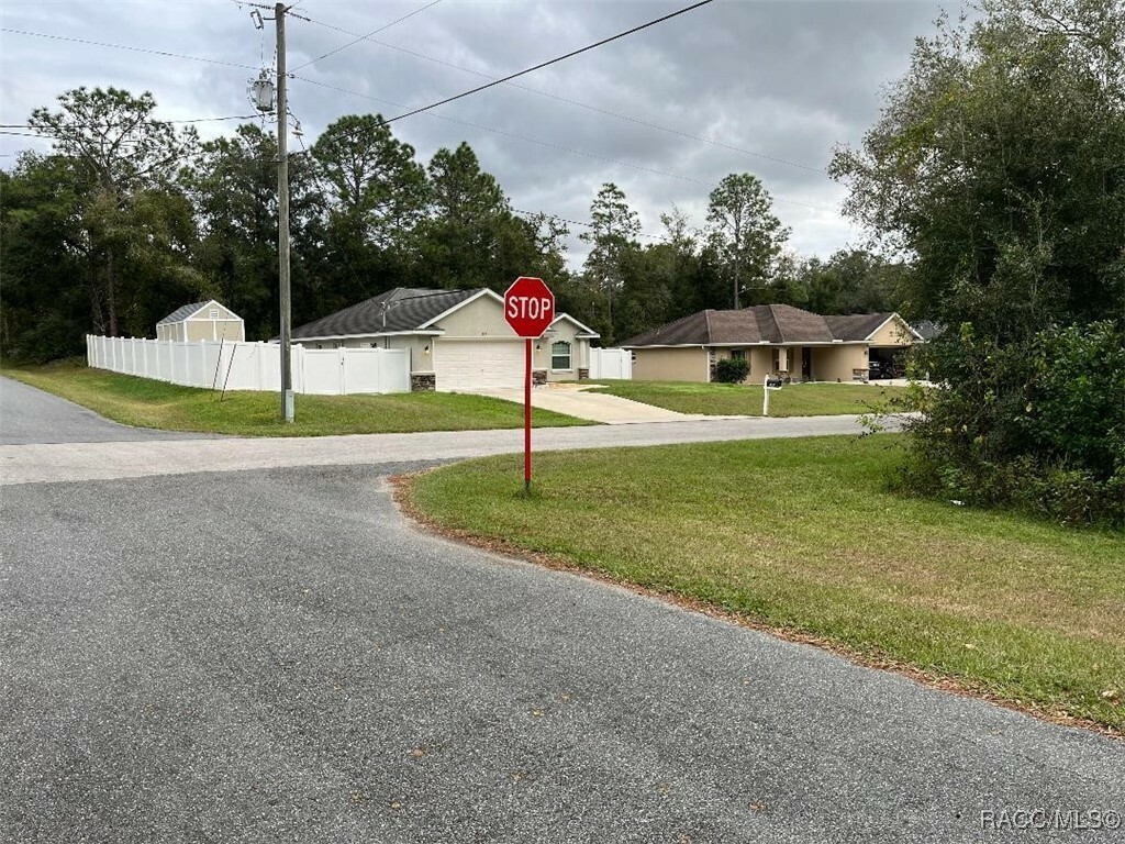 Property Photo:  358 N Charles Avenue  FL 34453 