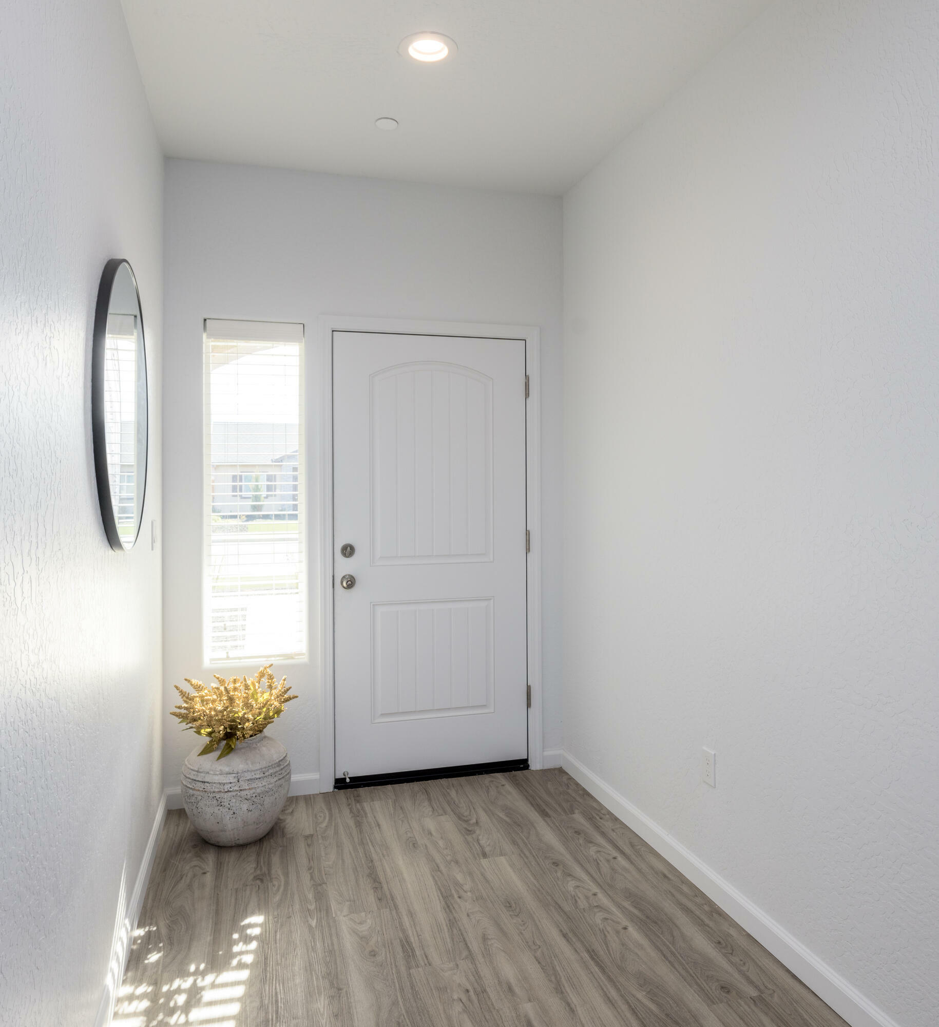 Property Photo:  30885 Cottontail Street 19  CA 93291 