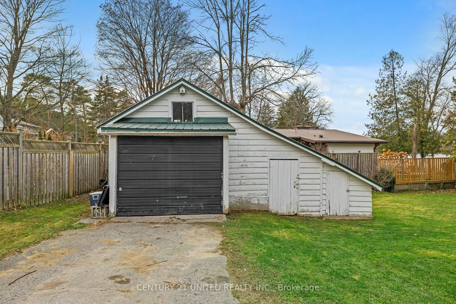 Property Photo:  2046 Yale Rd  ON K0L 2H0 