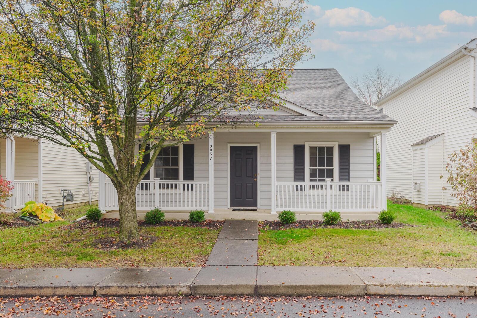 Property Photo:  2957 Papin Street  OH 43228 