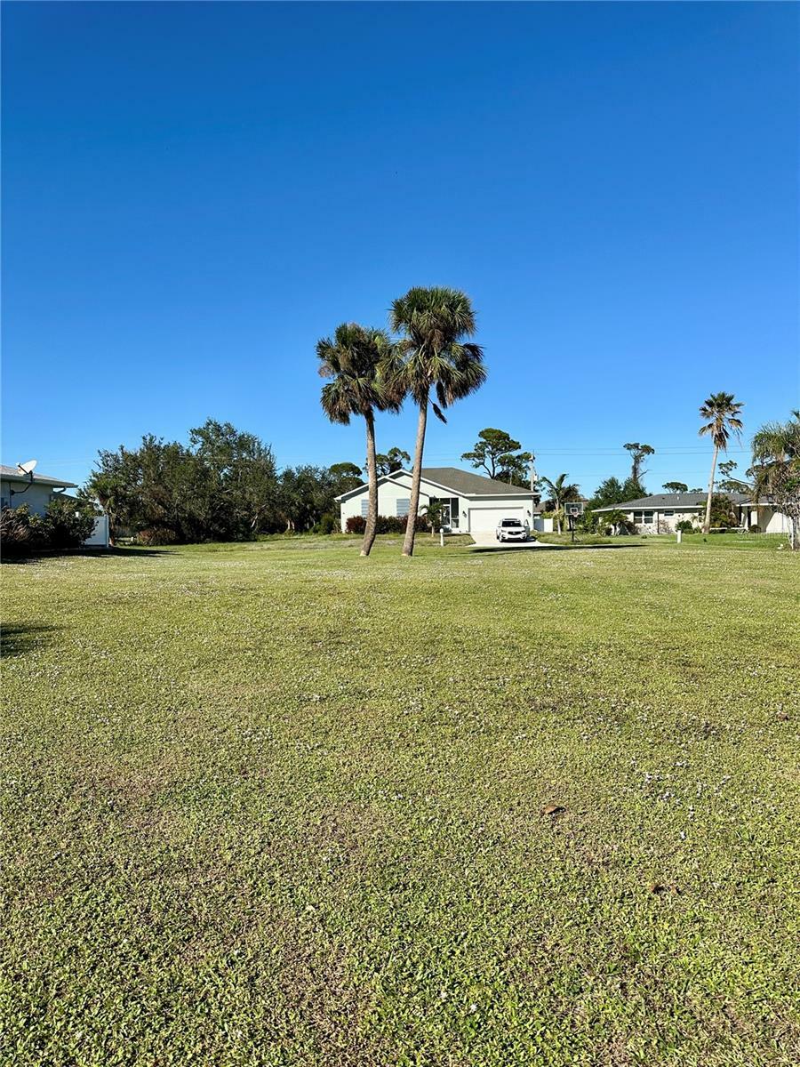 Property Photo:  254 Annapolis Lane  FL 33947 