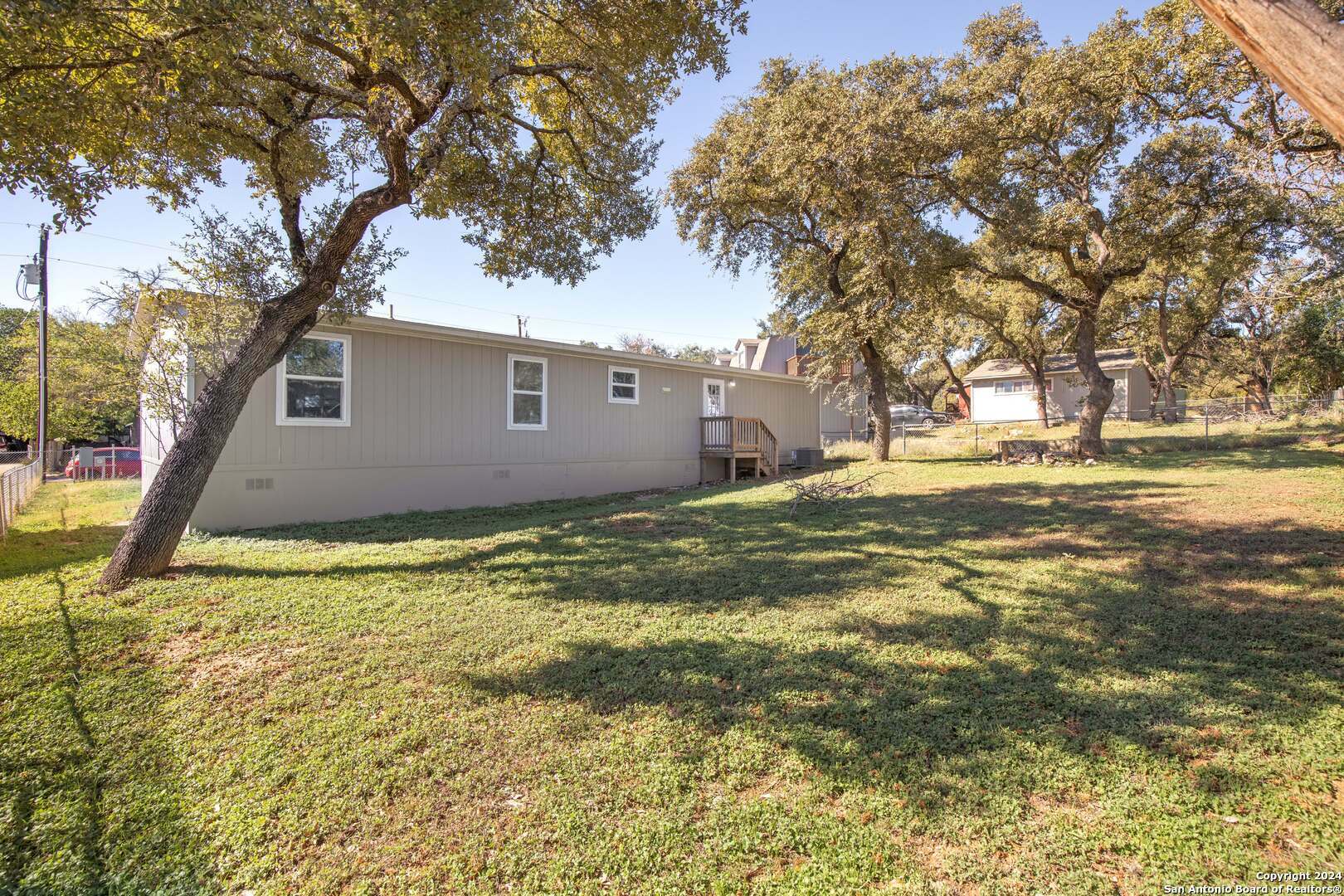 Property Photo:  223 Oaklane St  TX 78133 