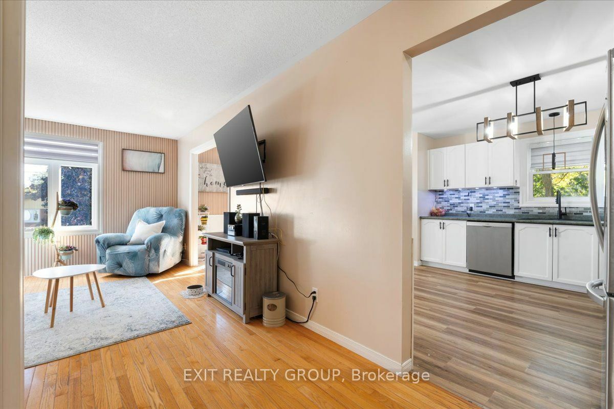 Property Photo:  110 Canal St  ON K8V 4K7 