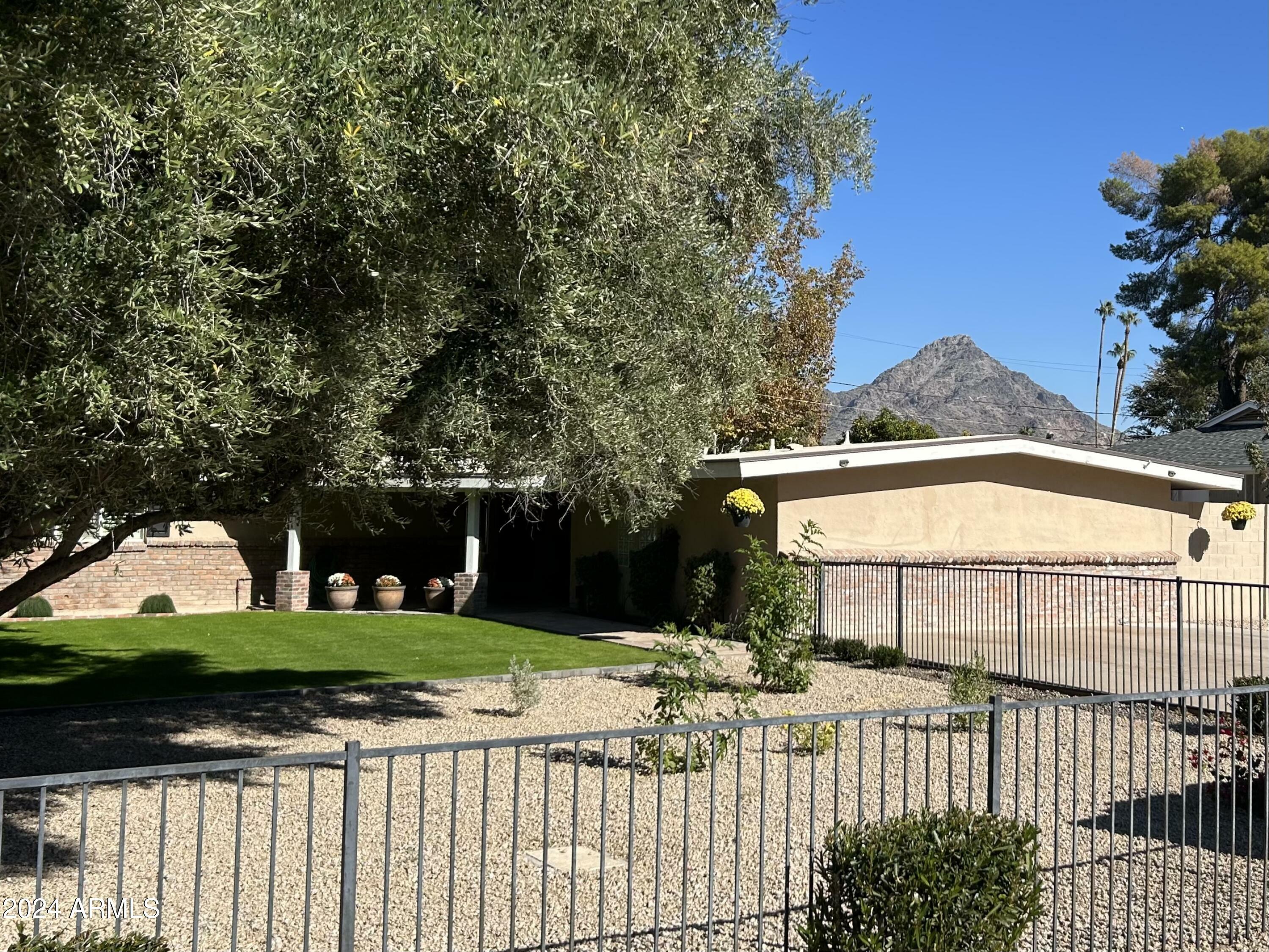 Property Photo:  1822 E Bethany Home Road  AZ 85016 