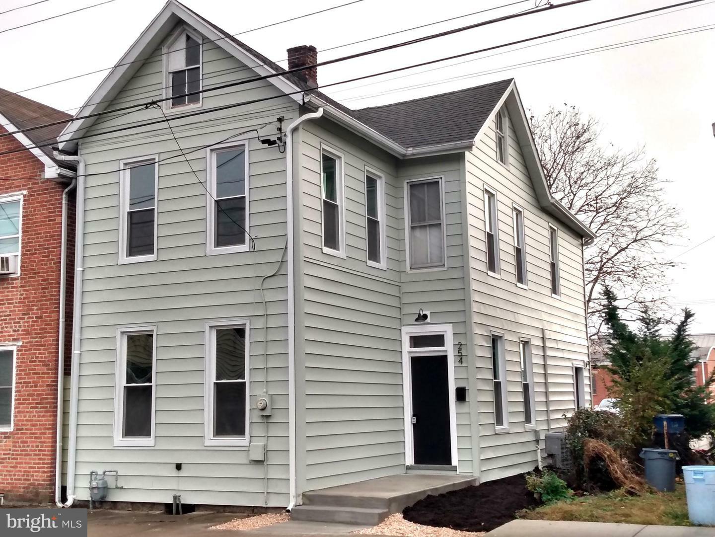254 E Washington Street  Chambersburg PA 17201 photo