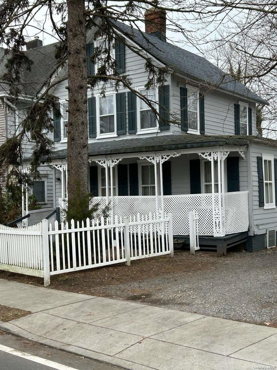 Property Photo:  24 Simon Street  NY 11702 