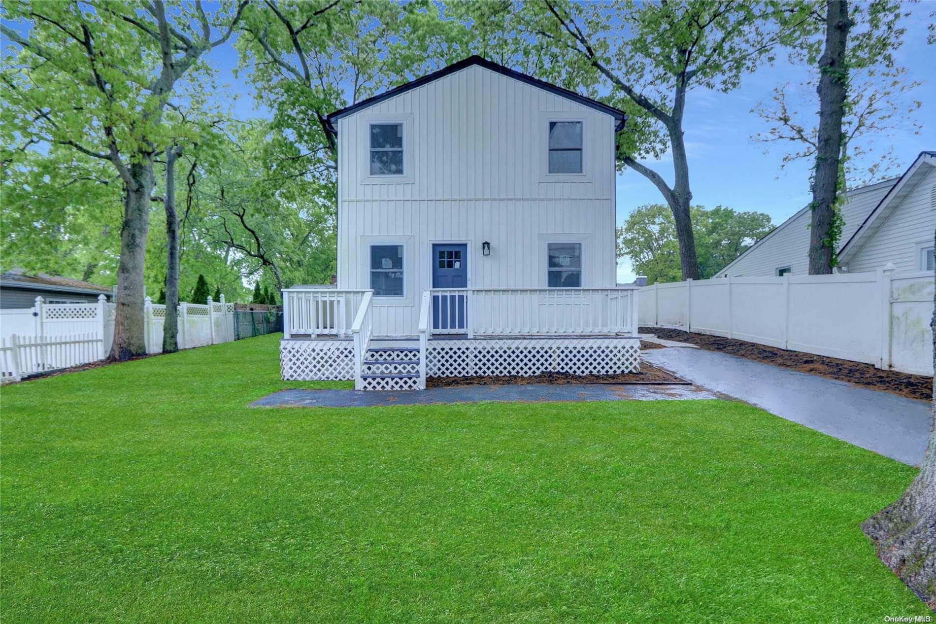 Property Photo:  223 Seminole Street  NY 11779 