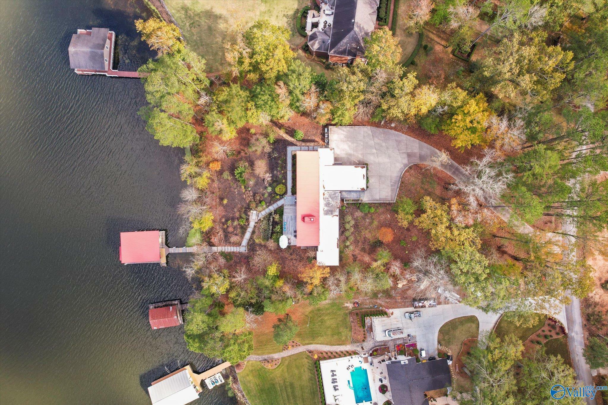 Property Photo:  3156 Lakeshore Drive  AL 35769 