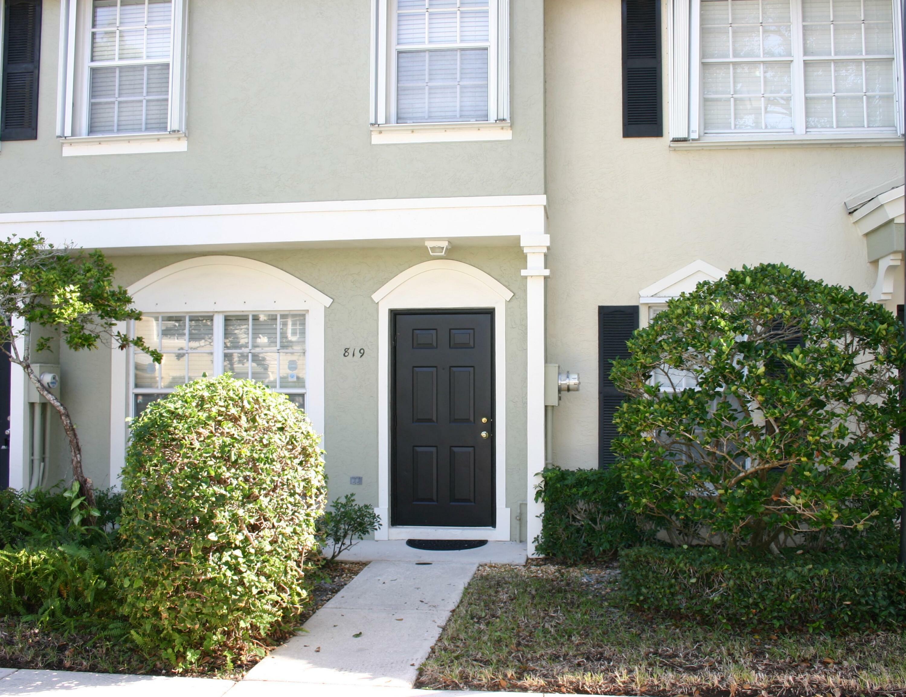 Property Photo:  819 Kokomo Key Lane  FL 33483 