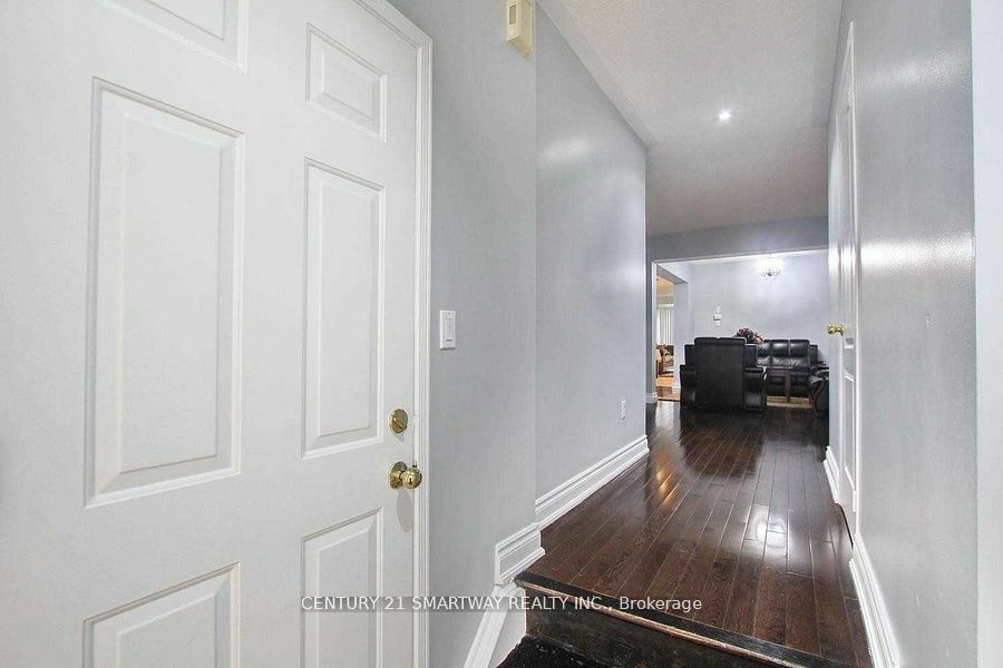 Property Photo:  58 Feather Reed Way  ON L6R 2Z9 