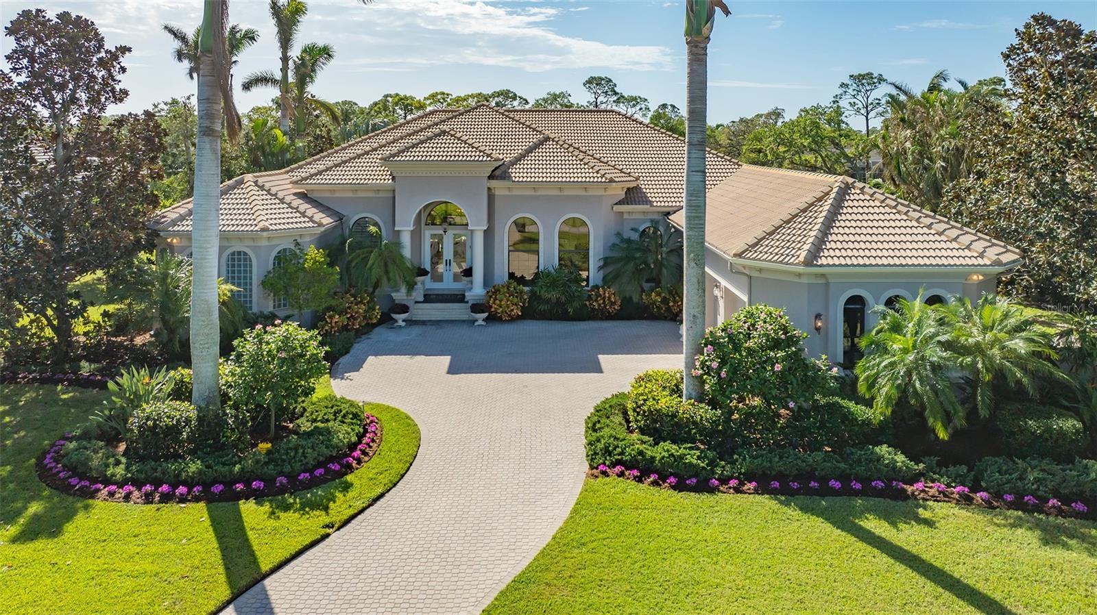 Property Photo: 703 Macewen Drive FL 34229