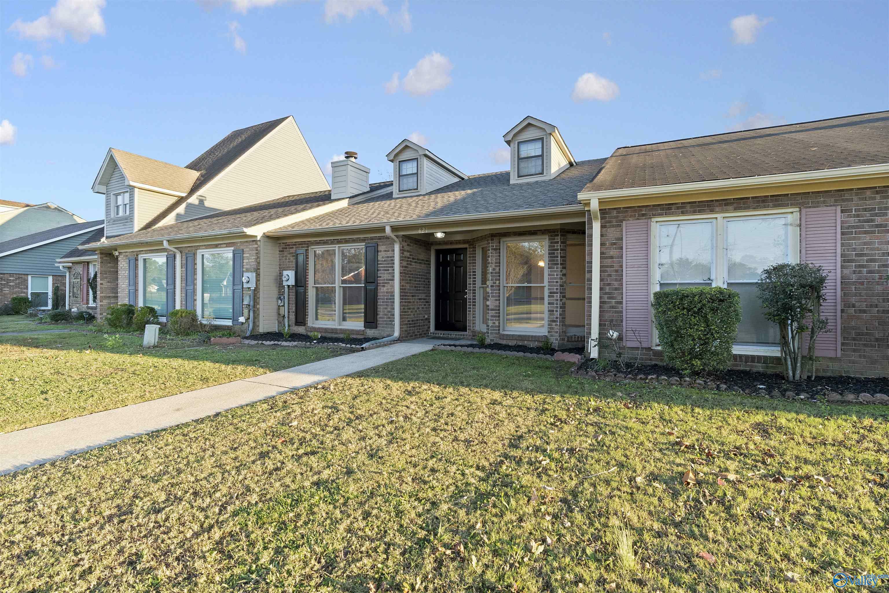 Property Photo:  421 Springview Street SW  AL 35601 