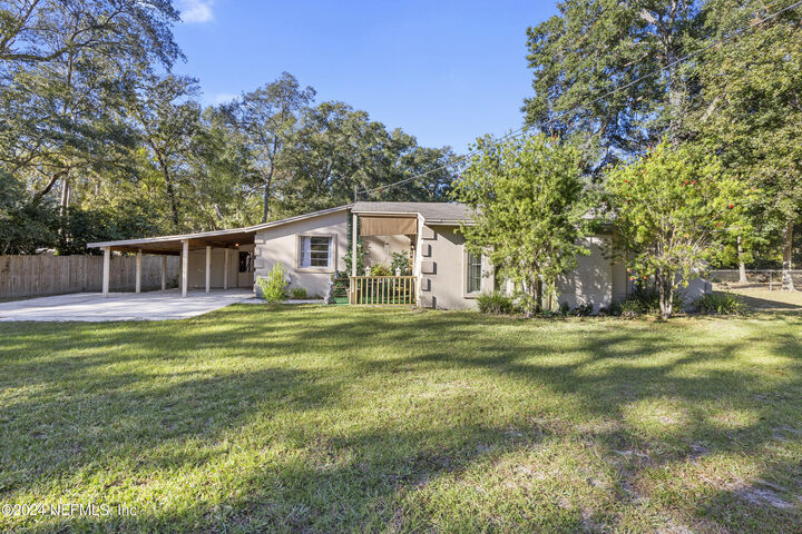 Property Photo: 5790 US Highway 17 FL 32043