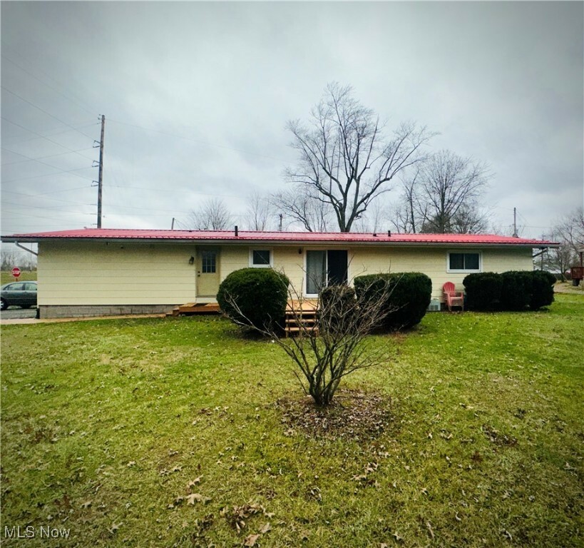 Property Photo:  220 Gillmer Road  OH 44430 