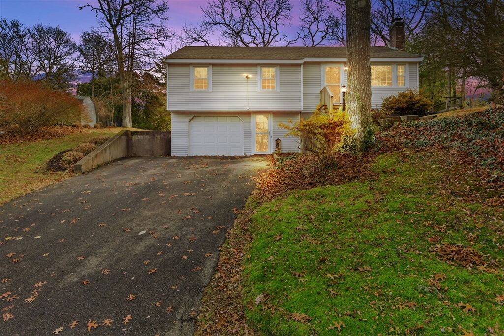Property Photo:  8 Observatory Ln  MA 02559 